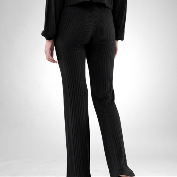 gilly hicks dreamworthy soft flare pants
